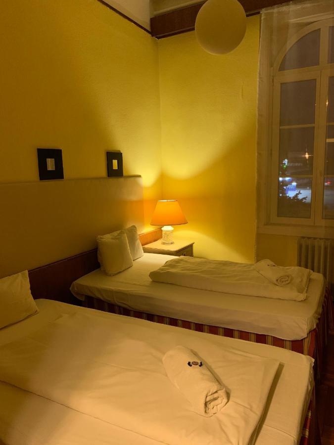 Hotel Omnibusz Budapest Exterior photo
